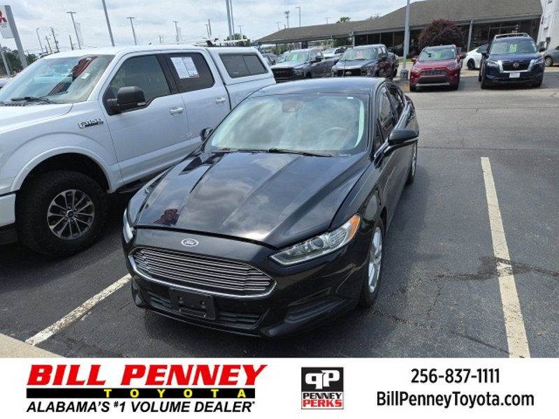 Used 2016 Ford Fusion SE image 1