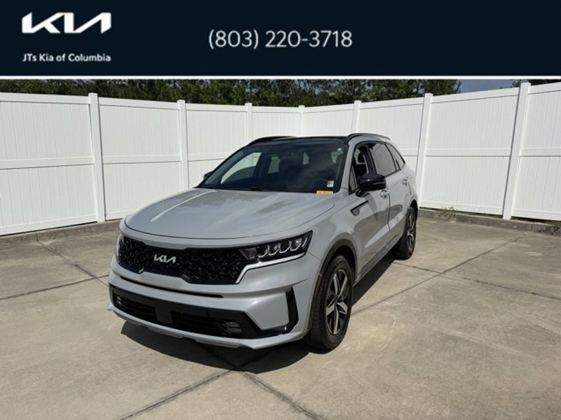 Certified 2022 Kia Sorento EX w/ Panoramic Sunroof Package image 1