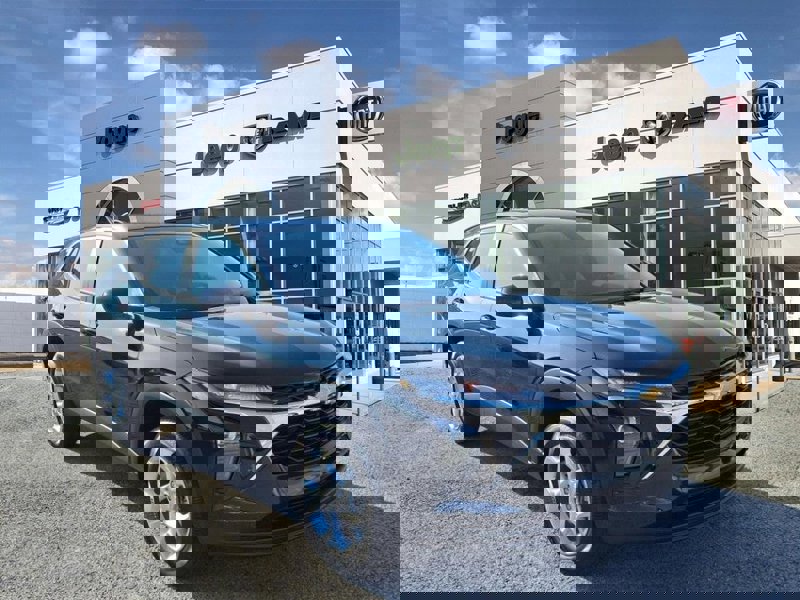 Used 2024 Chevrolet Trax LS w/ LS Convenience Package image 1