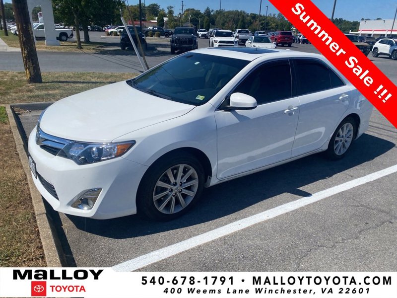 Used 2014 Toyota Camry XLE image 1
