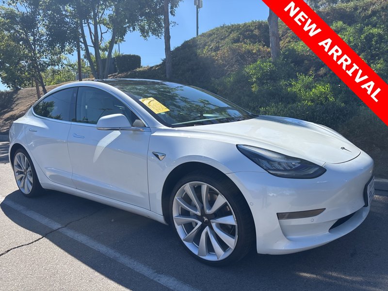 Used 2020 Tesla Model 3 Standard Range Plus image 1