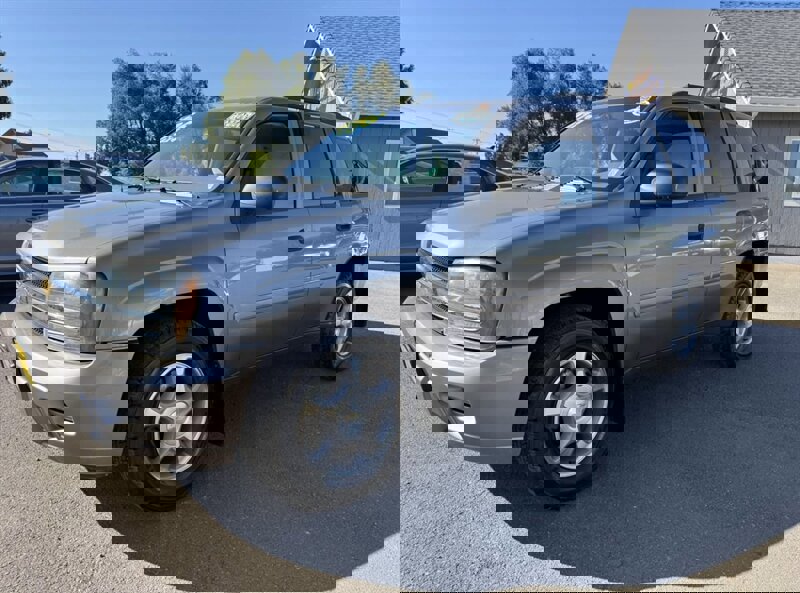 Used 2008 Chevrolet TrailBlazer 4WD w/ Off-Road Package image 1