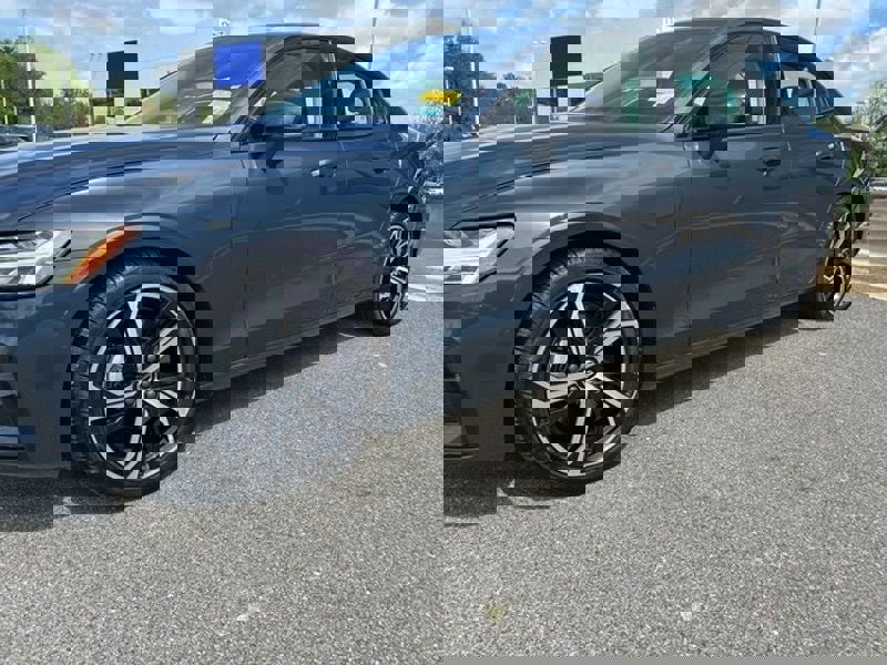 Certified 2024 Volvo S60 B5 Plus image 1