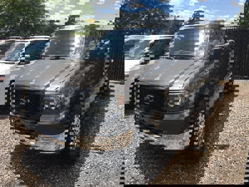 Used 2004 Ford F150 XLT image 1
