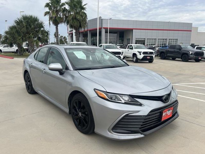Certified 2024 Toyota Camry LE image 1