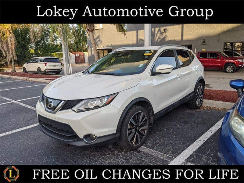 Certified 2019 Nissan Rogue Sport SL image 1