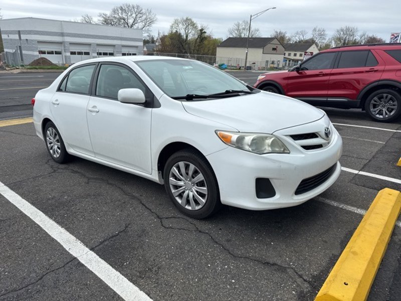 Used 2012 Toyota Corolla LE image 1
