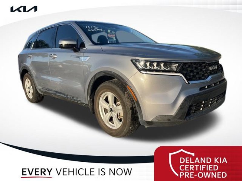 Certified 2023 Kia Sorento LX image 1