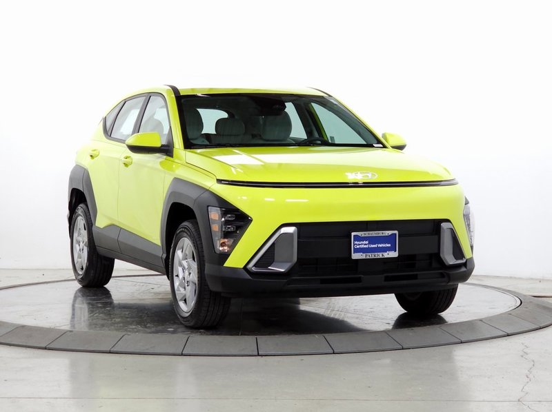 Certified 2025 Hyundai Kona SE image 1