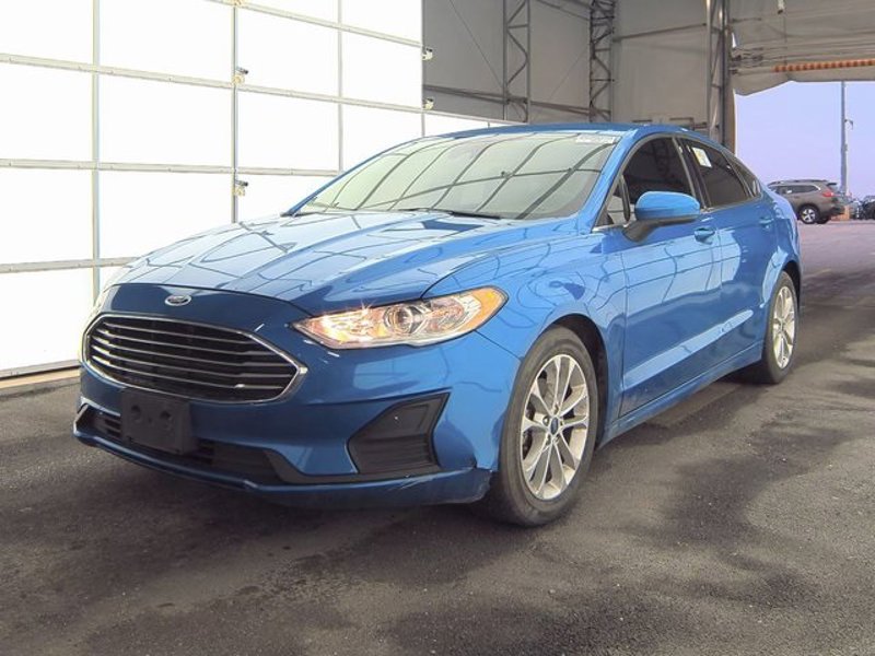 Used 2020 Ford Fusion SE image 1