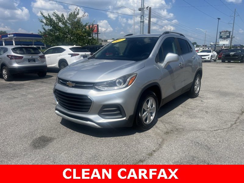 Used 2017 Chevrolet Trax LT w/ Driver Confidence Package image 1