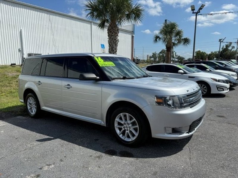 Used 2016 Ford Flex SE image 1
