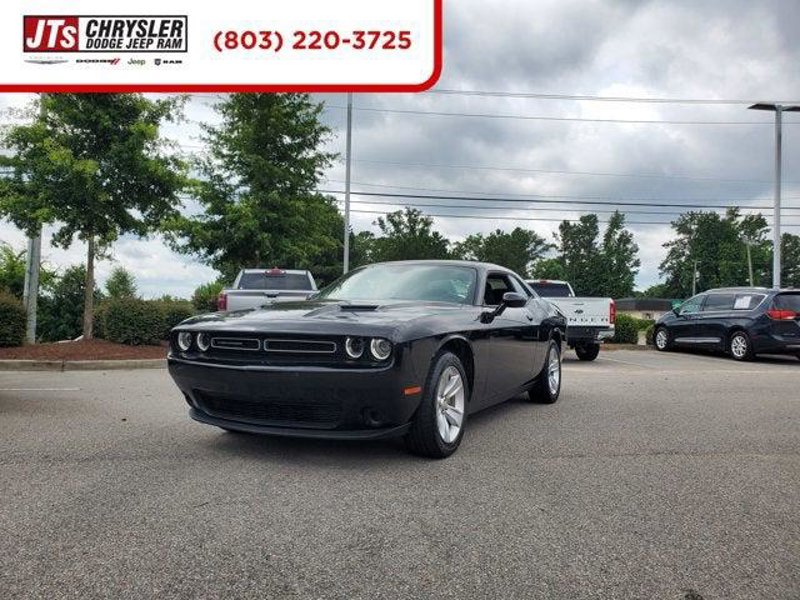 Certified 2023 Dodge Challenger SXT image 1