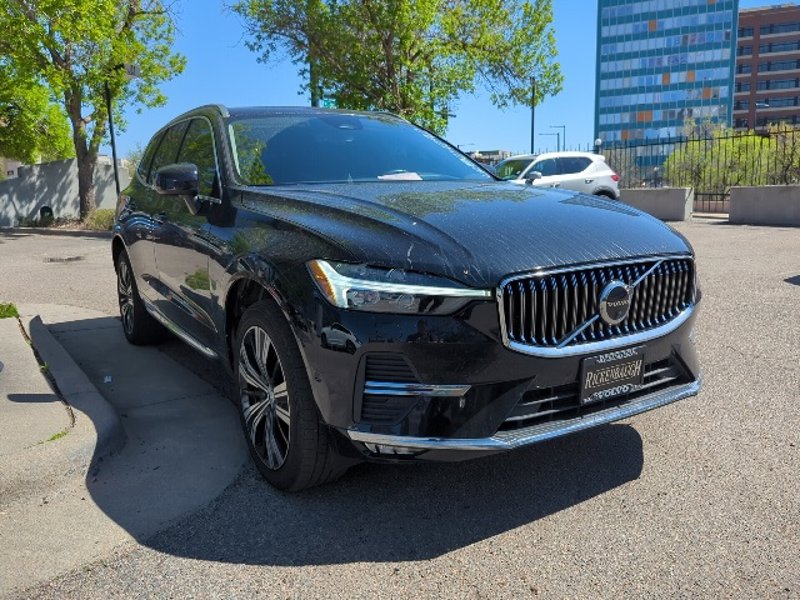 Certified 2022 Volvo XC60 B5 Inscription w/ Advanced Package image 1
