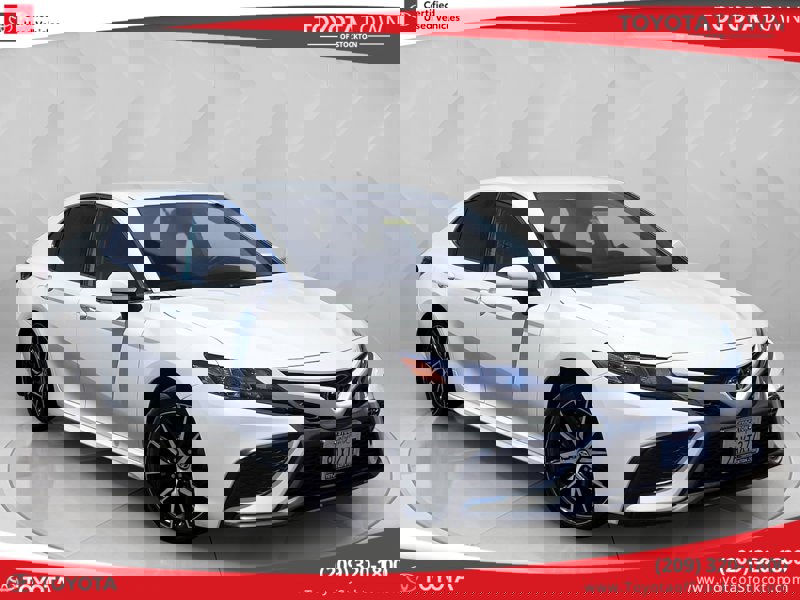 Certified 2022 Toyota Camry SE image 1
