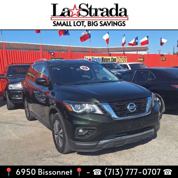 Used 2020 Nissan Pathfinder SV image 1