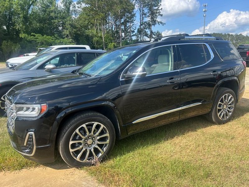 Used 2021 GMC Acadia Denali w/ Denali Technology Package image 1