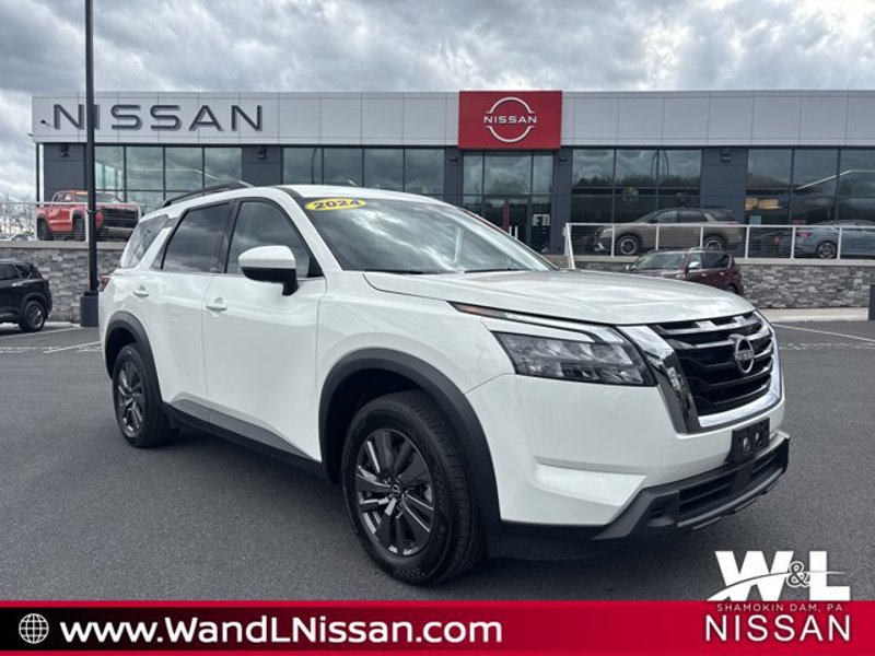 Certified 2024 Nissan Pathfinder SV image 1