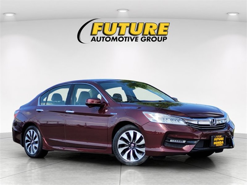 Used 2017 Honda Accord Touring image 1
