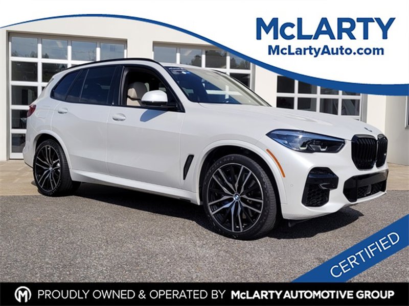 Certified 2022 BMW X5 M50i image 1