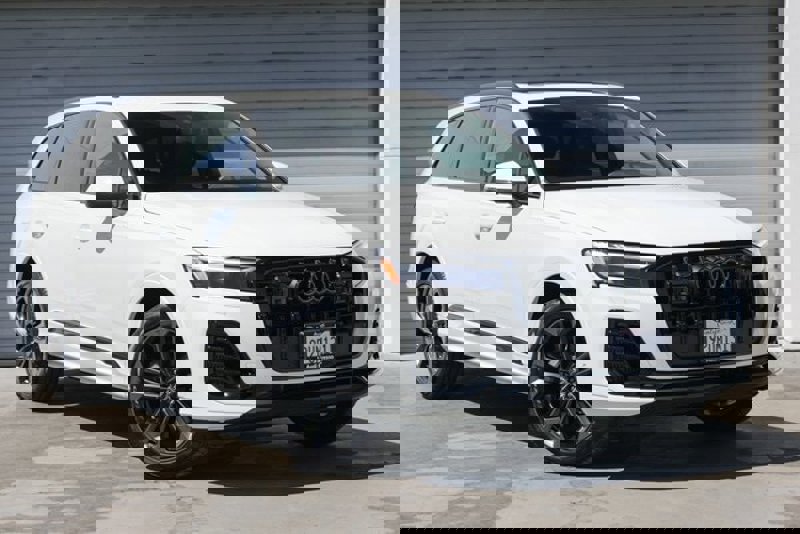 Certified 2025 Audi Q7 3.0T Premium Plus w/ Premium Plus Package image 1