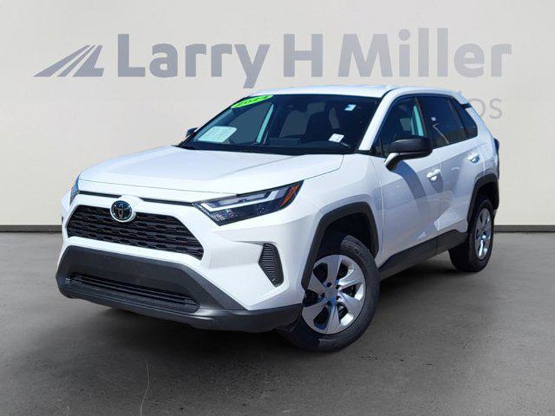 Certified 2024 Toyota RAV4 LE image 1