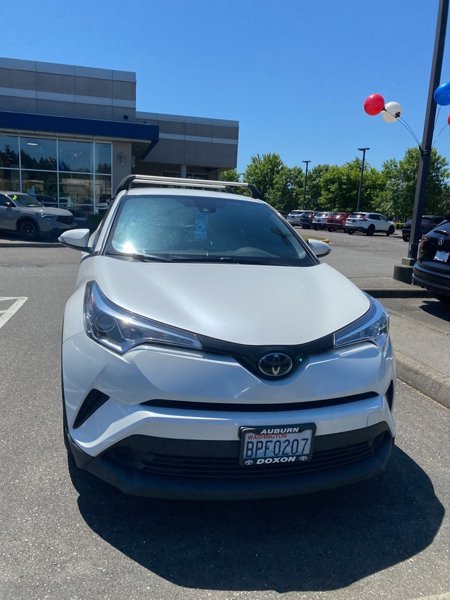 Used 2019 Toyota C-HR LE image 1