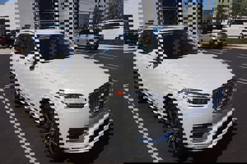 Certified 2022 Volvo XC90 T6 Inscription image 1
