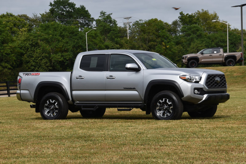 Certified 2022 Toyota Tacoma TRD Off-Road image 1
