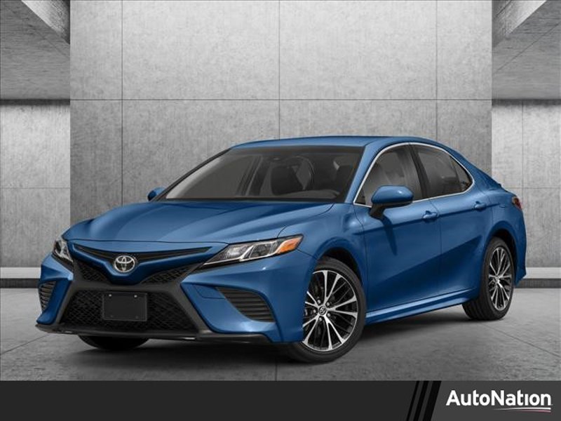 Used 2020 Toyota Camry SE image 1