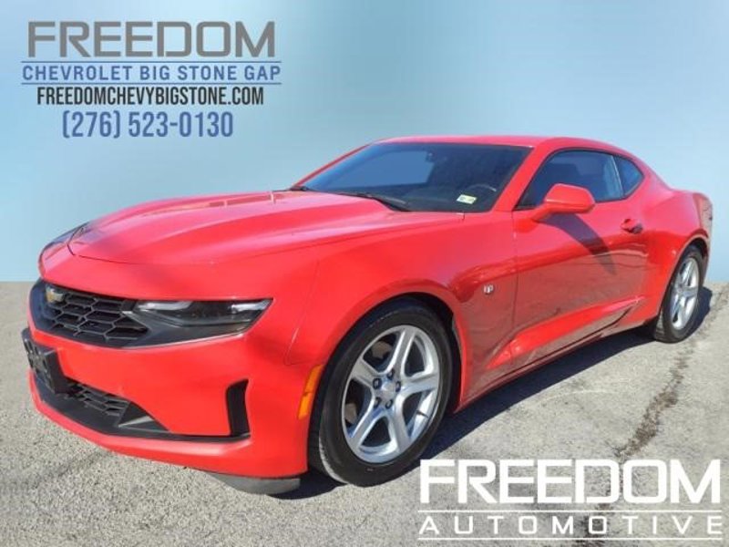 Certified 2022 Chevrolet Camaro LT image 1
