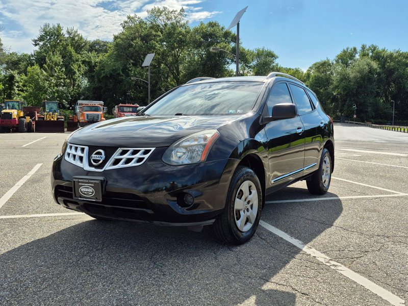 Used 2014 Nissan Rogue S image 1