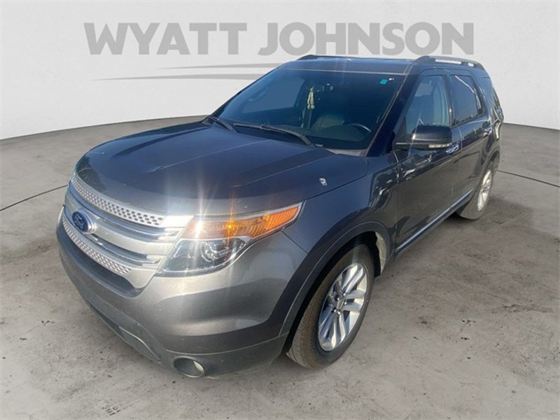 Used 2013 Ford Explorer XLT image 1