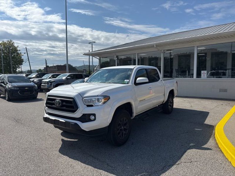 Certified 2023 Toyota Tacoma SR5 image 1