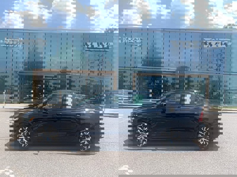 Certified 2024 Volvo S60 B5 Core image 1