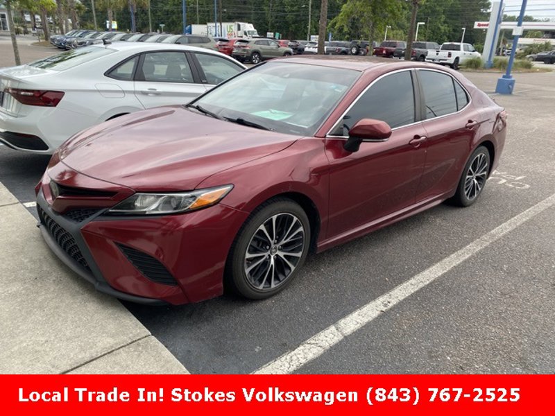 Used 2018 Toyota Camry SE w/ Convenience Package image 1