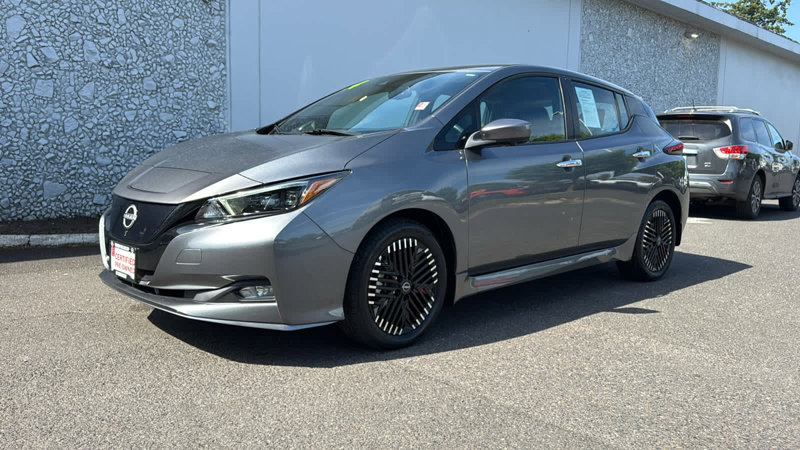 Certified 2024 Nissan Leaf SV Plus image 1
