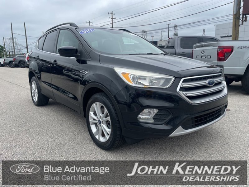 Used 2017 Ford Escape SE image 1
