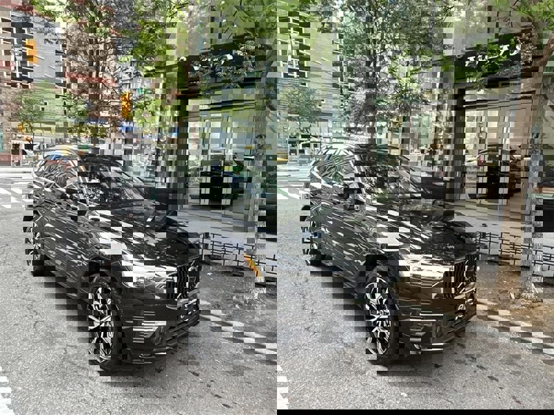 Certified 2023 Volvo XC60 B5 Core w/ Climate Package image 1