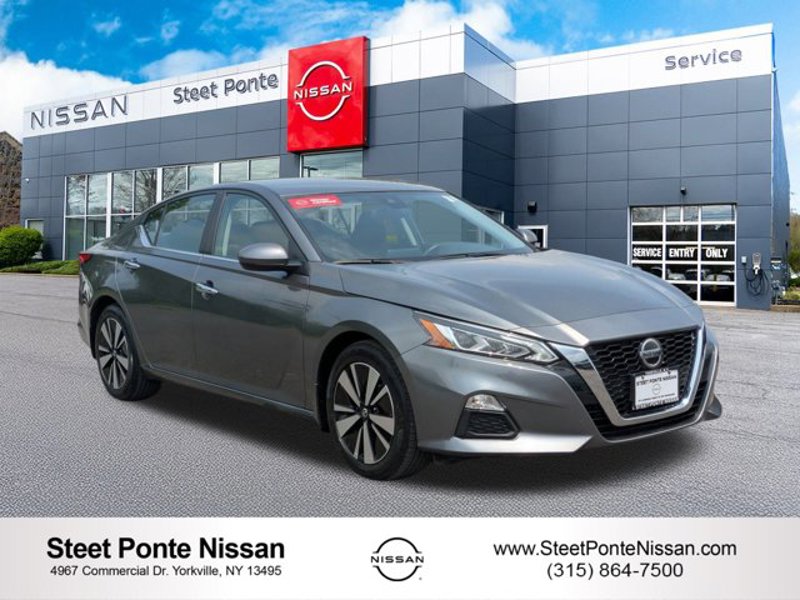 Certified 2022 Nissan Altima 2.5 SV image 1