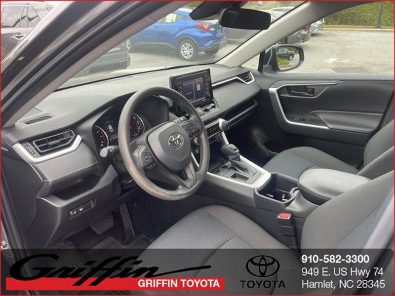 Certified 2022 Toyota RAV4 LE image 1