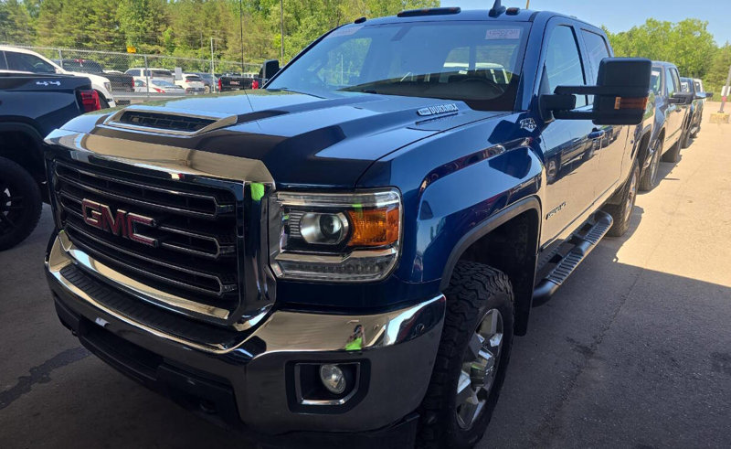 Used 2017 GMC Sierra 2500 SLE image 1