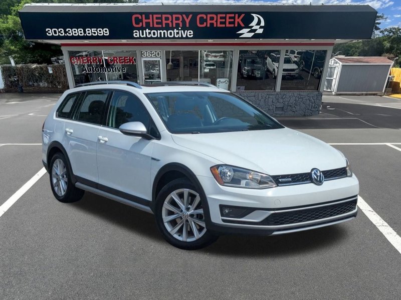 Used 2017 Volkswagen Golf Alltrack SE image 1