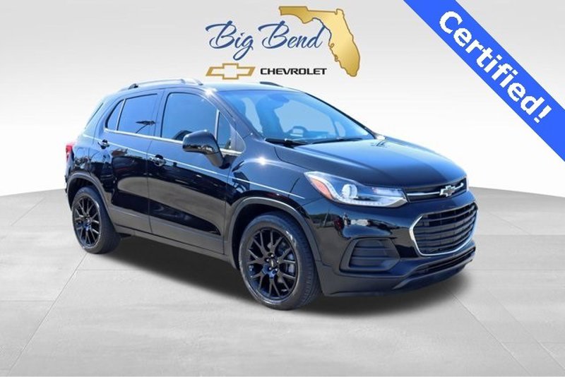 Certified 2022 Chevrolet Trax LT w/ Midnight Edition image 1