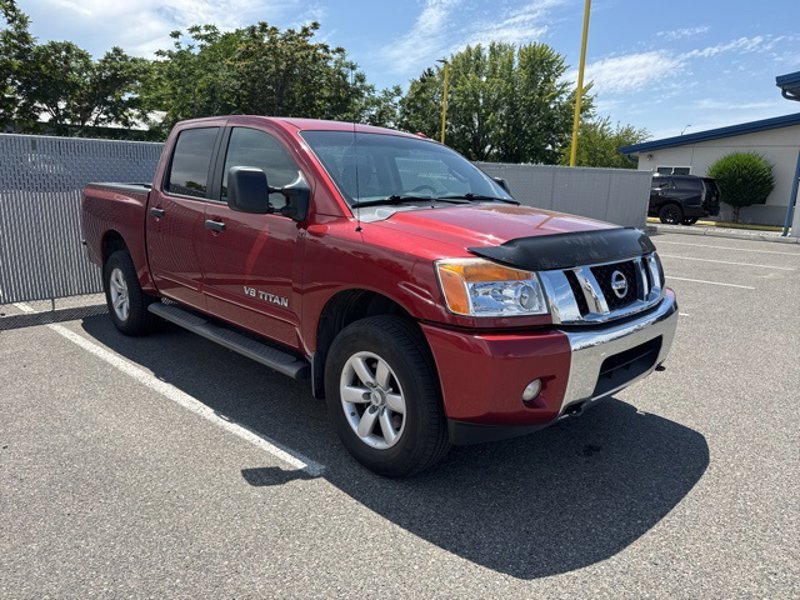 Used 2015 Nissan Titan S image 1