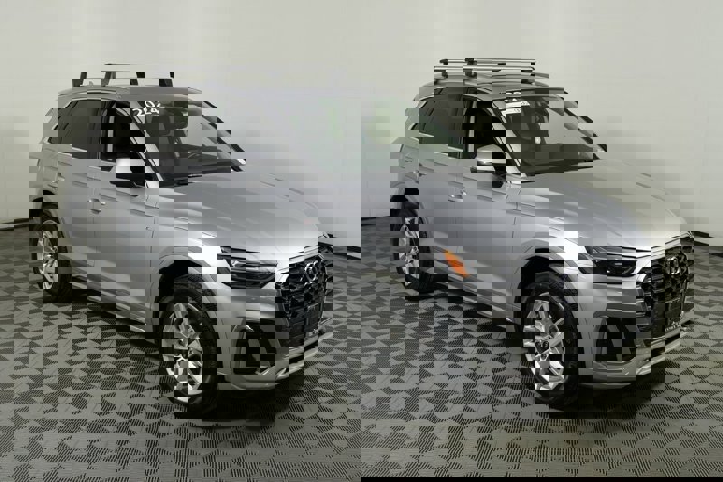 Certified 2024 Audi Q5 2.0T Premium w/ Convenience Package image 1