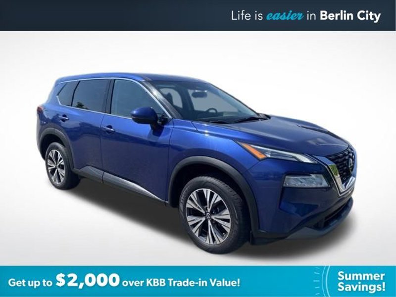 Certified 2021 Nissan Rogue SV image 1
