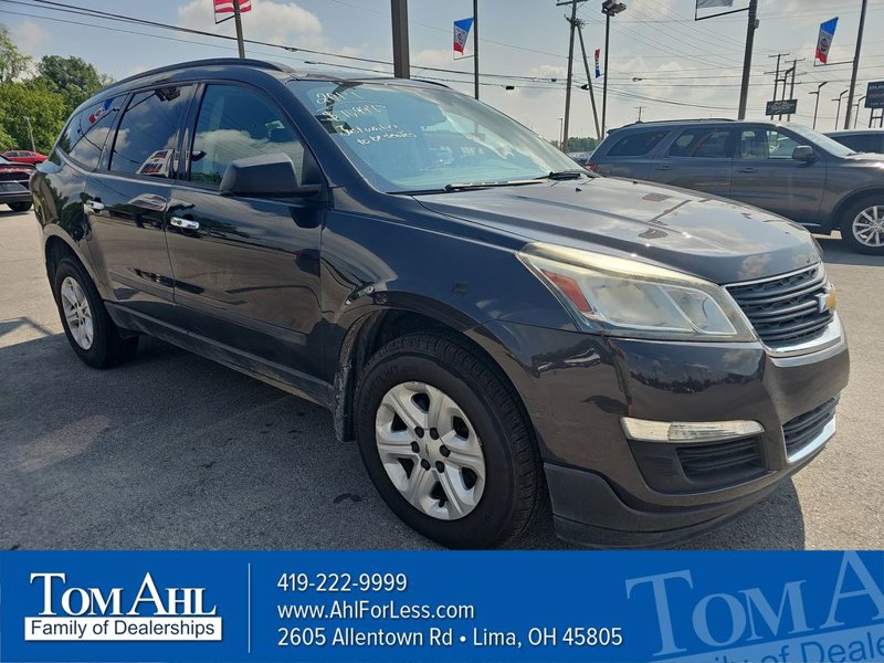 Used 2017 Chevrolet Traverse LS image 1