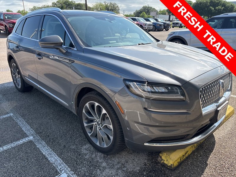 Used 2022 Lincoln Nautilus Reserve image 1