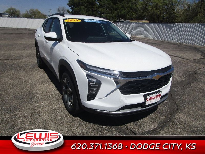 Certified 2024 Chevrolet Trax LT w/ Driver Confidence Package image 1